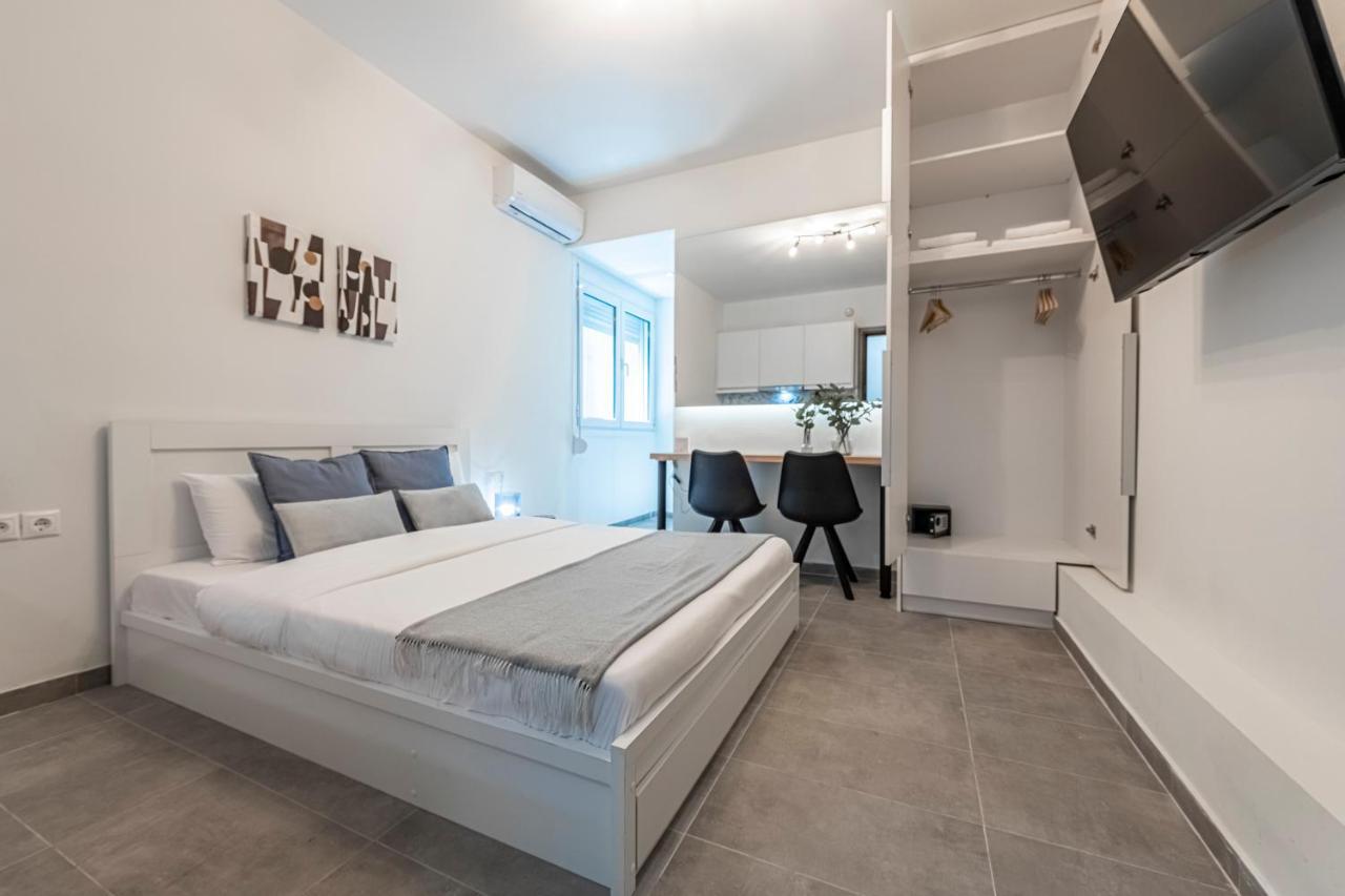 Phaedrus Living: City Center Executive Flat Stadiou Athens Exterior photo